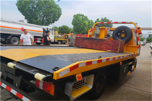 罗山附近拖车电话号码服务