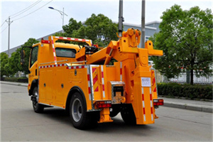 罗山高速路拖车费